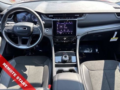 New 2025 Jeep Grand Cherokee L Altitude image 9