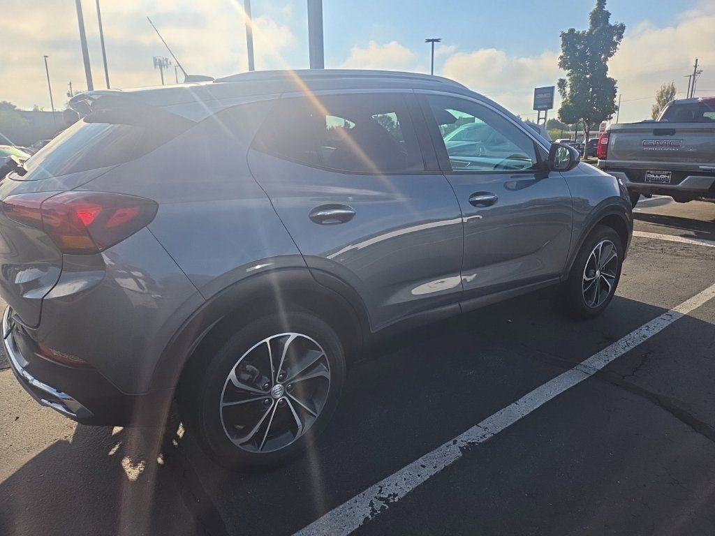Used 2021 Buick Encore GX Essence AWD/4WD image 6