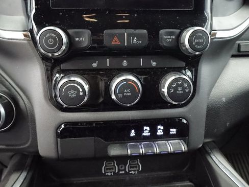 Used 2025 RAM 1500 Big Horn AWD/4WD image 32