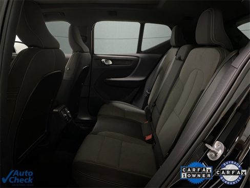 Used 2025 Volvo XC40 B5 Core image 19