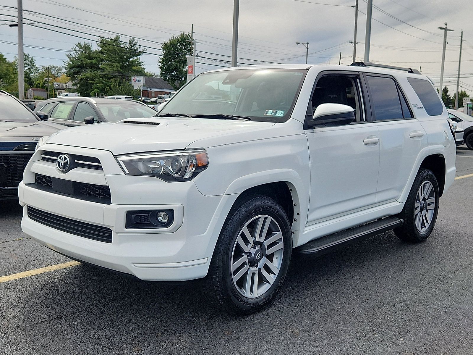 Used 2023 Toyota 4Runner TRD Sport AWD/4WD image 3
