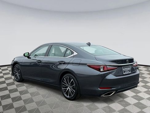 Used 2024 Lexus ES 350 w/ Premium Package FWD image 4