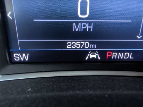 Used 2024 Chevrolet Equinox LT FWD image 16