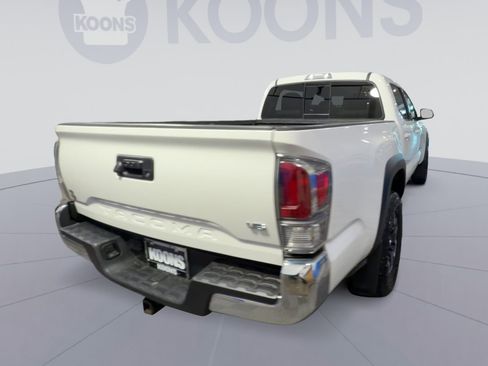 Used 2022 Toyota Tacoma TRD Off-Road image 11