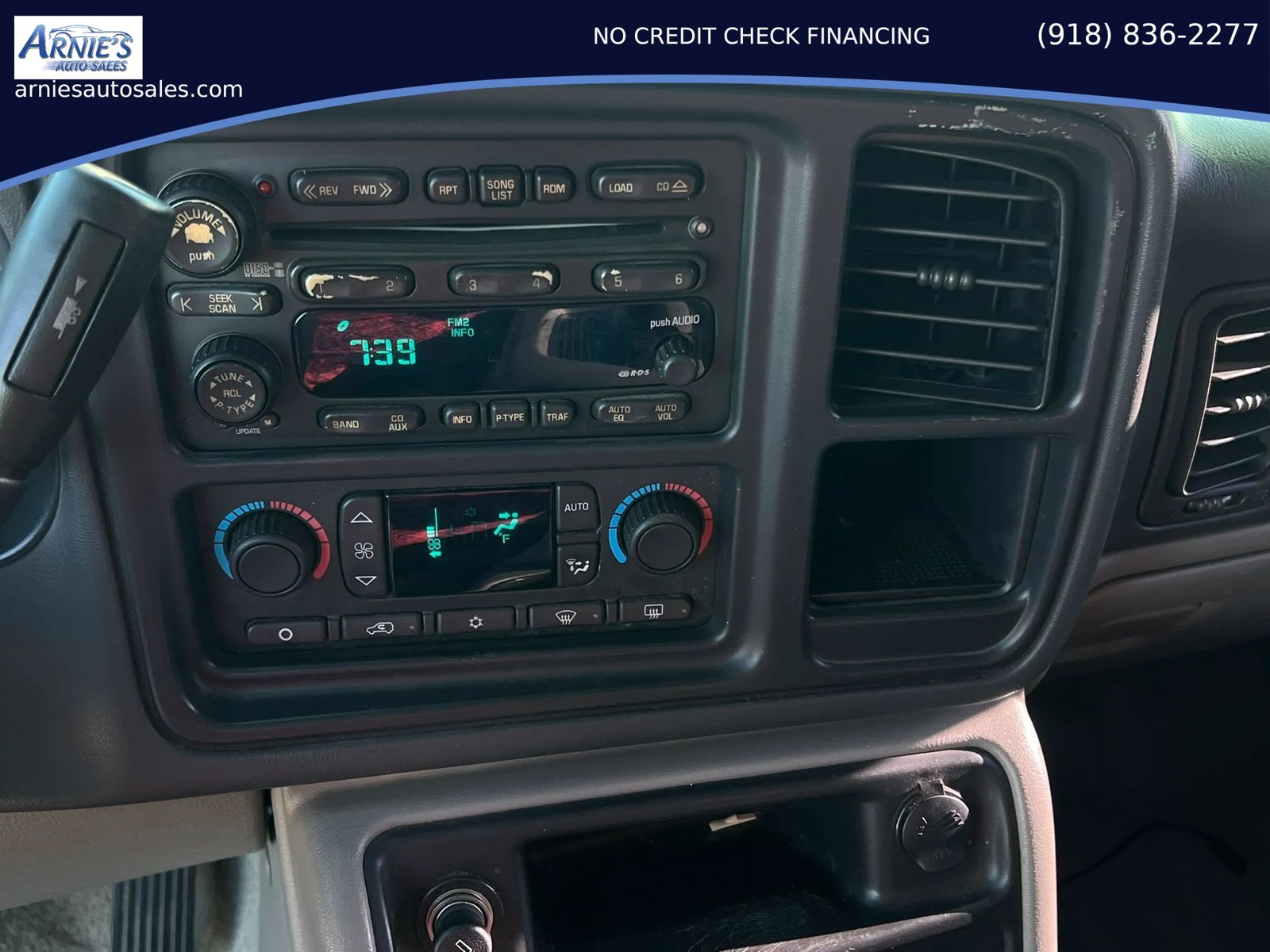 Used 2004 Chevrolet Suburban Z71 w/ Preferred Equipment Group AWD/4WD image 15