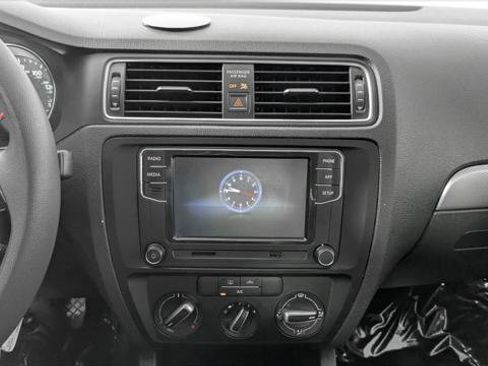 Used 2018 Volkswagen Jetta S FWD image 28