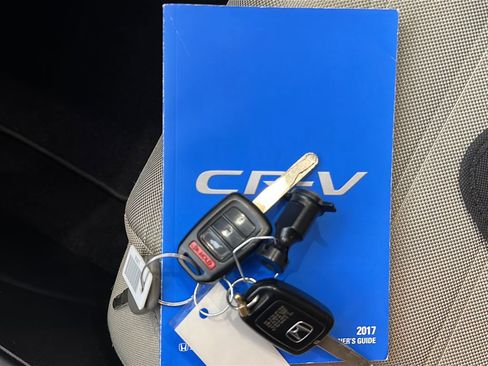 Used 2017 Honda CR-V LX image 31