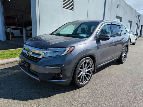 Used 2021 Honda Pilot Touring image 10