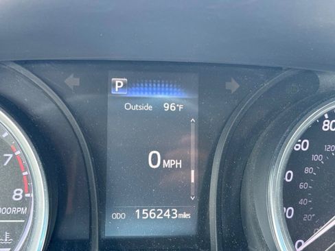 Used 2018 Toyota Camry LE FWD image 10