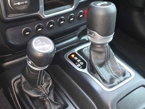 Used 2024 Jeep Wrangler Sport image 21