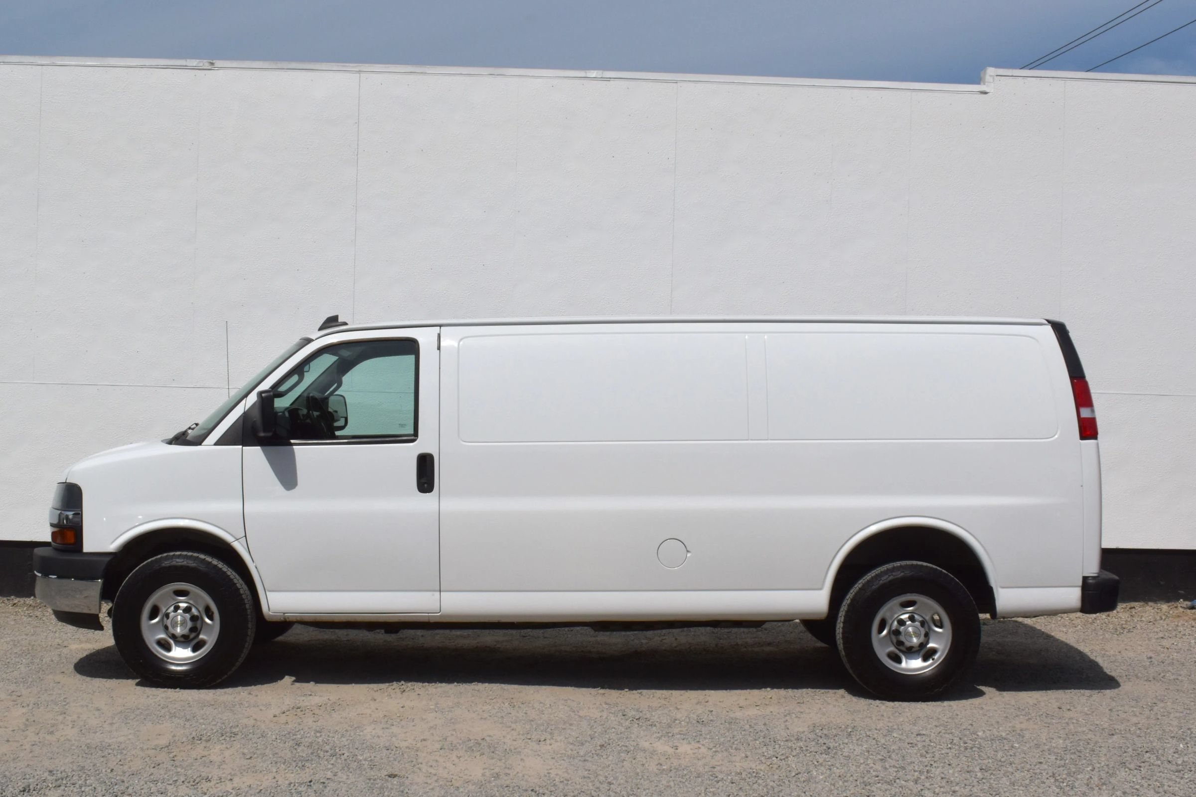 Used 2021 Chevrolet Express 2500 Extended w/ Driver Convenience Package RWD image 33