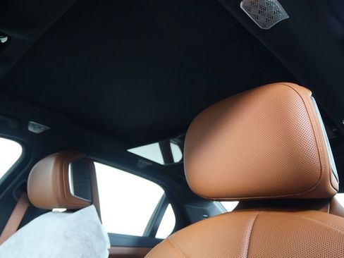 New 2026 BMW 750e xDrive w/ Executive Package image 12