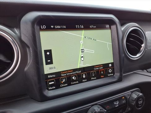 Used 2021 Jeep Gladiator Overland image 35