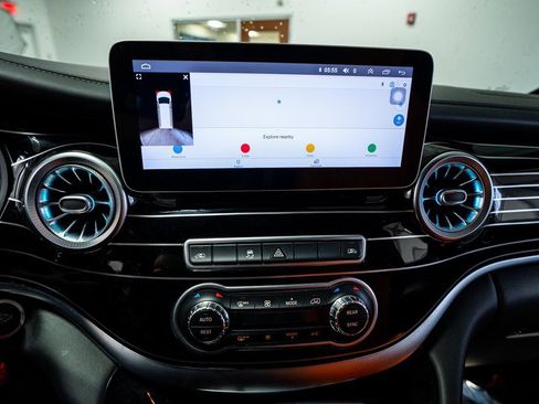 Used 2021 Mercedes-Benz Metris Passenger image 49