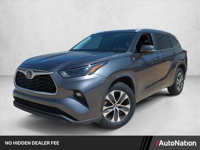 Used 2023 Toyota Highlander XLE