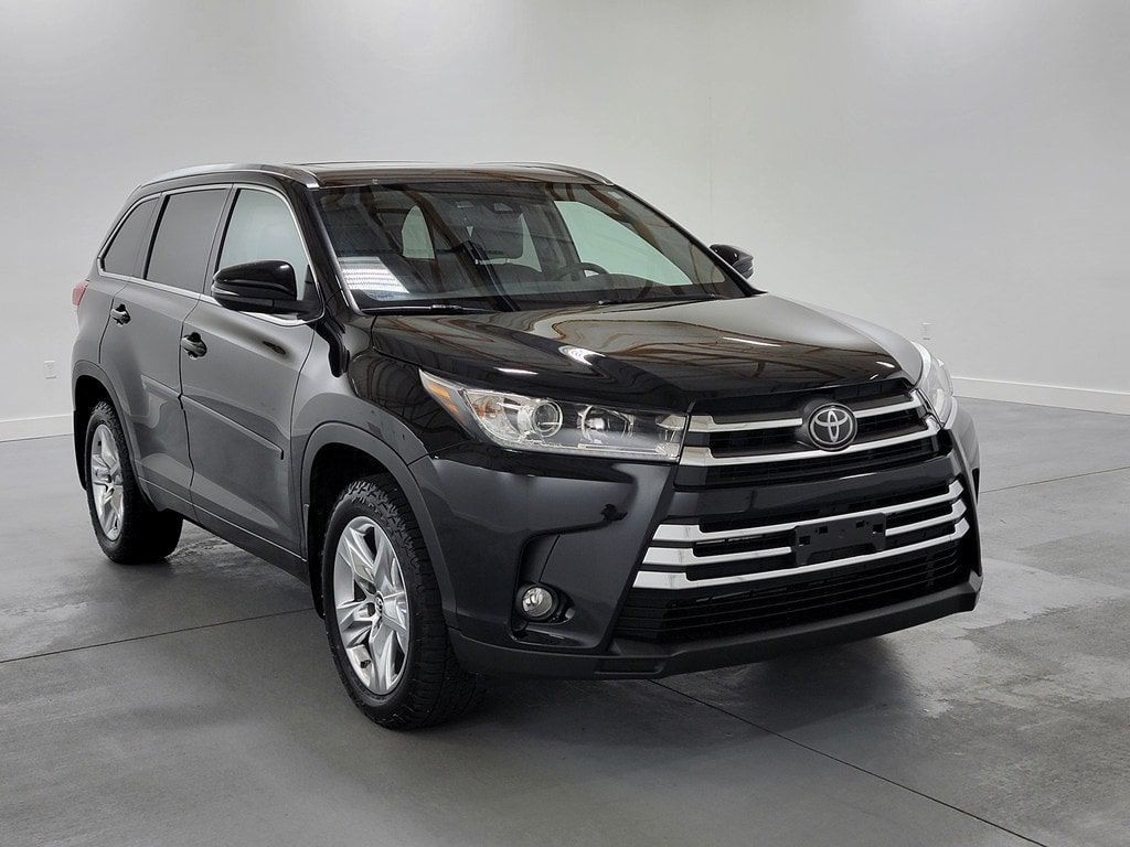 Used 2018 Toyota Highlander Limited AWD/4WD image 2