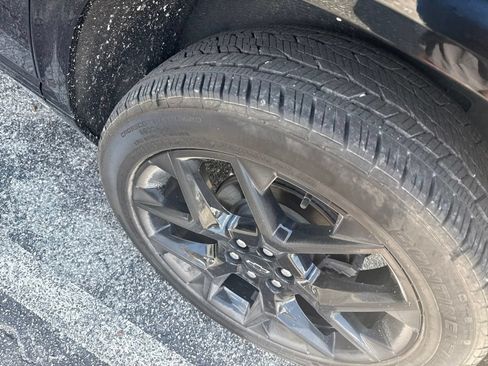 Used 2024 Chevrolet Traverse RS w/ LPO, Floor Liner Package AWD/4WD image 41
