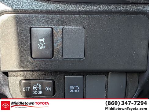 Certified 2023 Toyota Tacoma SR5 AWD/4WD image 18