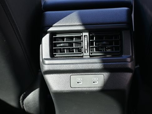 Used 2023 Honda Accord Touring image 10