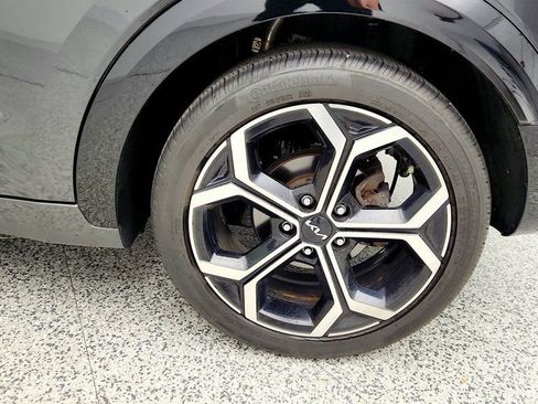 Used 2023 Kia Niro EX Touring image 9