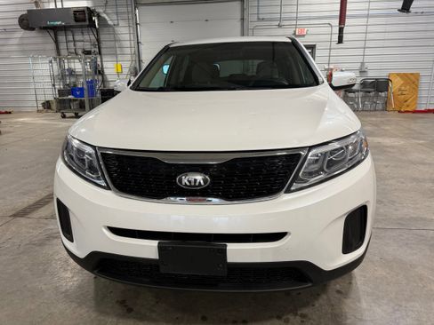 Used 2014 Kia Sorento LX image 37