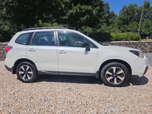 Used 2018 Subaru Forester 2.5i w/ Alloy Wheel Package AWD/4WD image 7