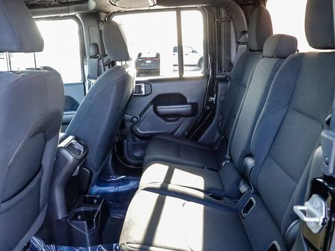 Used 2021 Jeep Gladiator Sport AWD/4WD image 23