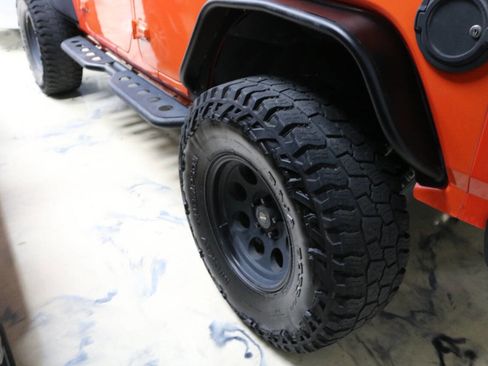 Used 2019 Jeep Wrangler Unlimited Sport image 10