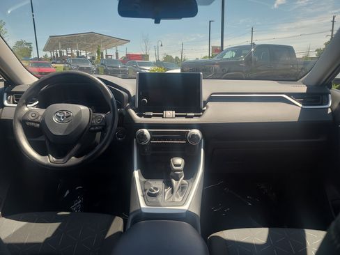 Certified 2025 Toyota RAV4 XLE AWD/4WD image 18