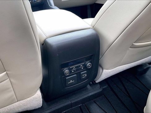 Used 2019 Buick Enclave Premium w/ Experience Buick Package AWD/4WD image 34