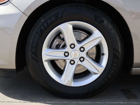 Used 2024 Chevrolet Malibu LS FWD image 6