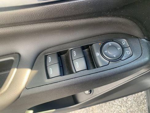 Used 2023 Chevrolet Equinox LT AWD/4WD image 13