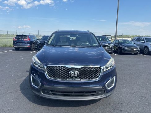 Used 2017 Kia Sorento AWD image 8