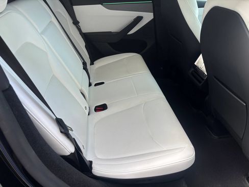 Used 2026 Tesla Model Y 2WD image 13