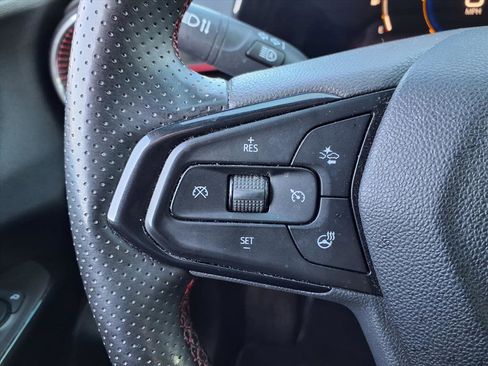 Used 2025 Chevrolet Trax RS w/ Driver Confidence Package image 11