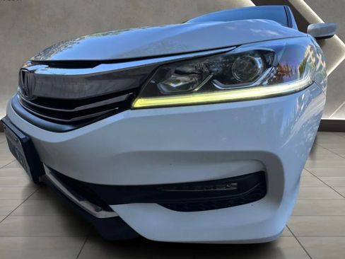 Used 2017 Honda Accord Sport image 97