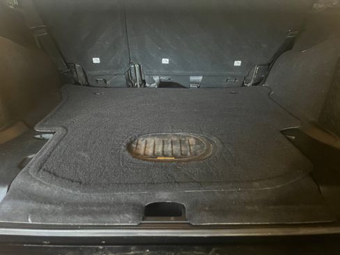 Used 2018 Jeep Wrangler Unlimited Sahara w/ Connectivity Group image 16