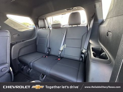 Used 2026 Chevrolet Traverse RS w/ LPO, Floor Liner Package AWD/4WD image 31