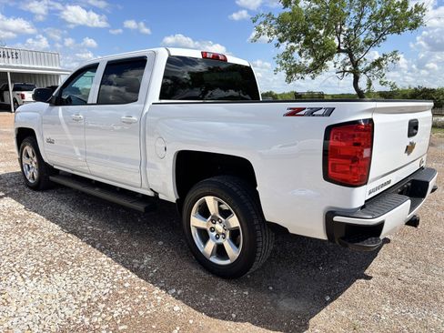 Used 2018 Chevrolet Silverado 1500 LT w/ Texas Edition image 3