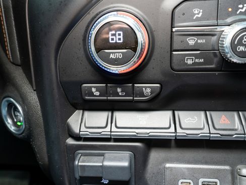 Used 2023 GMC Sierra 2500 AT4 image 24