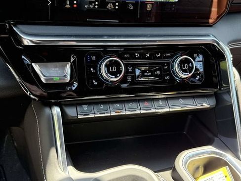 New 2026 GMC Sierra 2500 Denali Ultimate w/ Max Trailering Package AWD/4WD image 17