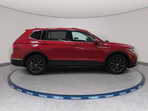 Used 2023 Volkswagen Tiguan SE w/ Panoramic Sunroof Package AWD/4WD image 5