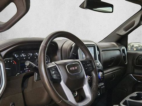 Used 2021 GMC Sierra 1500 SLT w/ X31 Off-Road Package AWD/4WD image 12