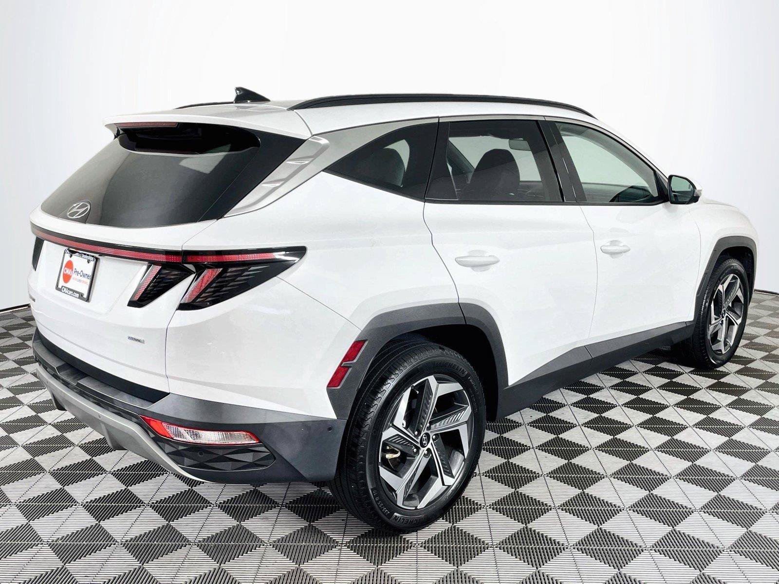 Certified 2023 Hyundai Tucson Limited AWD/4WD image 10