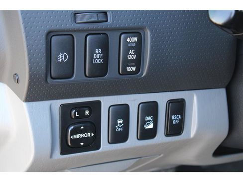 Used 2015 Toyota Tacoma 4x4 Double Cab w/ TRD Off-Road Package image 13