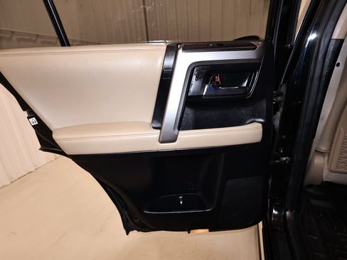 Used 2015 Toyota 4Runner Limited AWD/4WD image 14