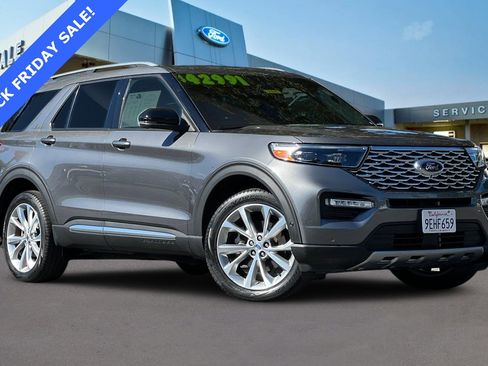 Used 2022 Ford Explorer Platinum w/ Equipment Group 601A image 2