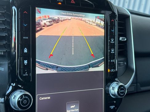 New 2026 RAM 1500 4x4 Crew Cab image 18