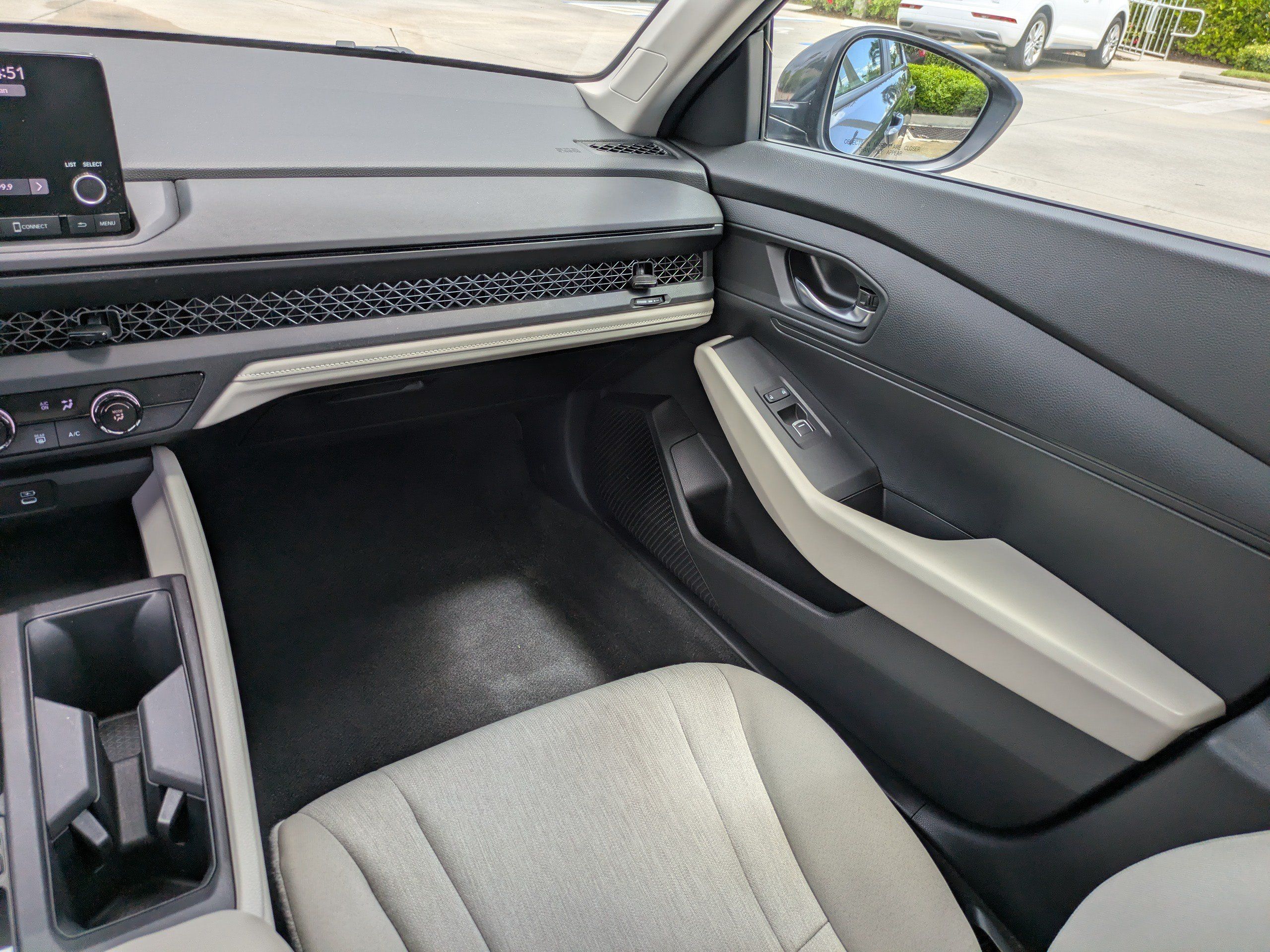 Used 2023 Honda Accord LX image 15