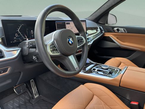 Used 2025 BMW X7 xDrive40i w/ M Sport Package AWD/4WD image 21